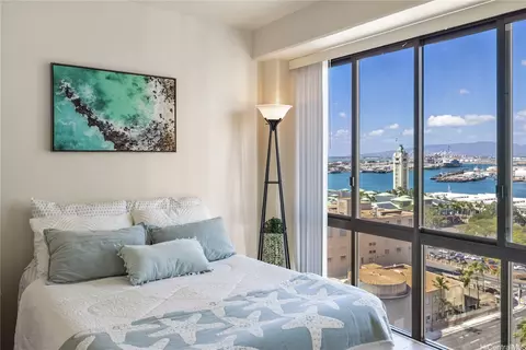 700 Richards St #1704, Honolulu, HI 96813
