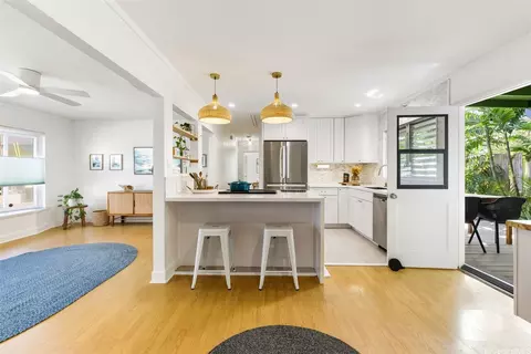 317 C Olomana St #A, Kailua, HI 96734