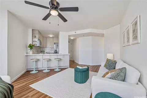 300 Wai Nani Way #2104, Honolulu, HI 96815