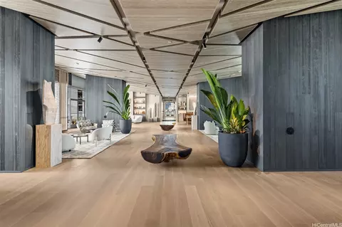 1000 Auahi St #2504, Honolulu, HI 96814