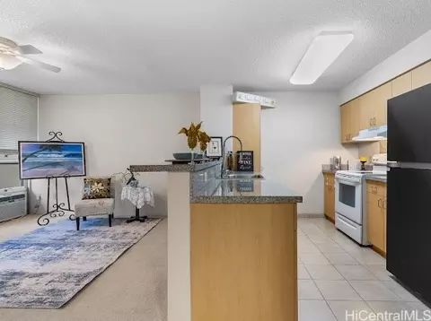 1315 Kalakaua Ave #1407, Honolulu, HI 96826