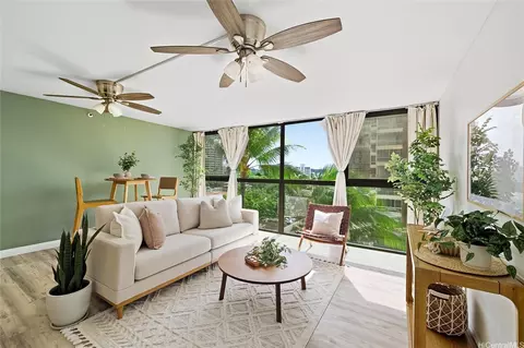 2724 Kahoaloha Ln #803, Honolulu, HI 96826