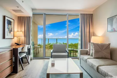 2139 Kuhio Ave #2210, Honolulu, HI 96815