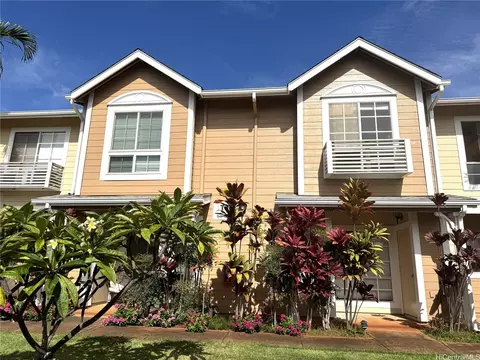 94-692 Lumiauau St #TT5, Waipahu, HI 96797