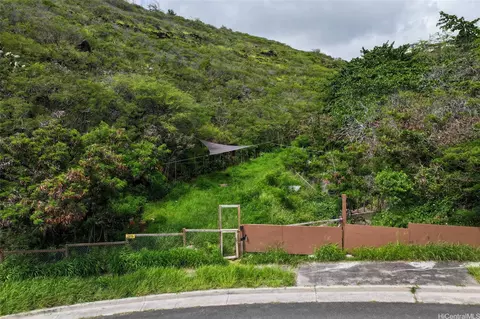 Exterior - 5404 Poola St, Honolulu, HI 96821 photo 2 of 2