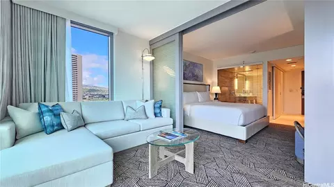 383 Kalaimoku St #2001, Honolulu, HI 96815