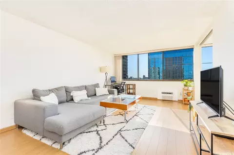 1255 Nuuanu Ave #E2107, Honolulu, HI 96817