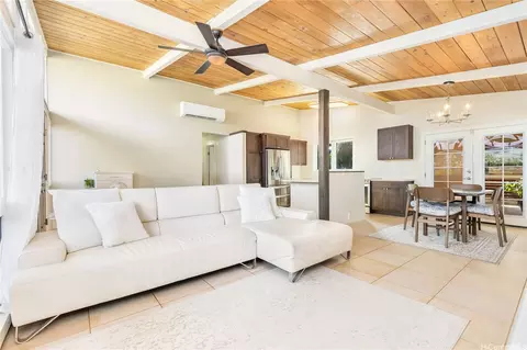 1599 Molina St, Honolulu, HI 96818