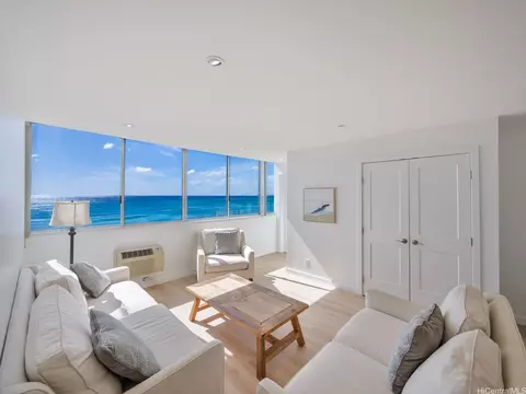 2500 Kalakaua Ave #901, Honolulu, HI 96815