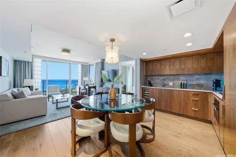 2139 Kuhio Ave #3005, Honolulu, HI 96815