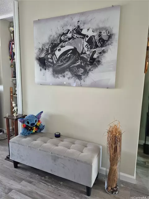 469 Ena Rd #2810, Honolulu, HI 96815