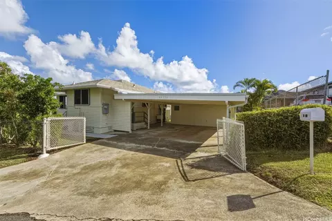44-774 Kaneohe Bay Dr, Kaneohe, HI 96744