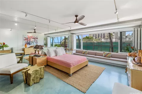 2895 Kalakaua Ave #206, Honolulu, HI 96815