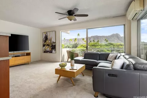 240 Makee Rd #3A, Honolulu, HI 96815