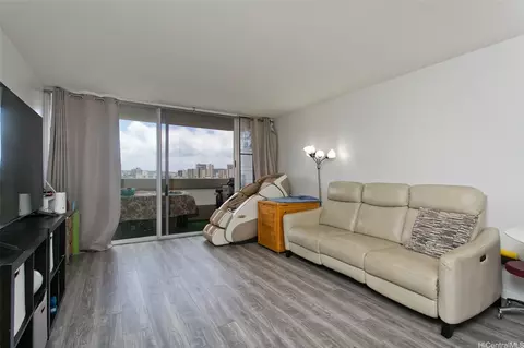 1212 Punahou St #705, Honolulu, HI 96826