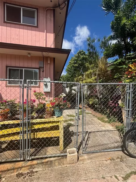 1926 Hani Ln #A, Honolulu, HI 96819