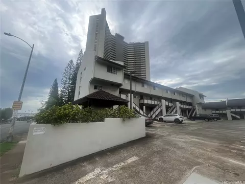 98-282 Kaonohi St #210, Aiea, HI 96701