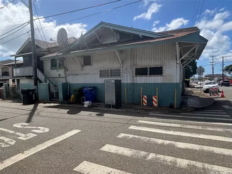 1247 Gulick Ave, Honolulu, HI 96819