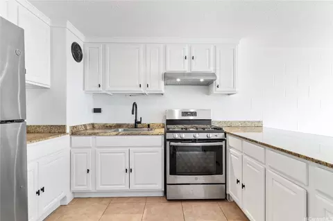 2501 Coyne St #101, Honolulu, HI 96826