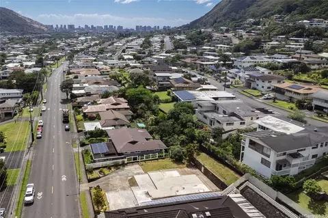 3566 Manoa Rd, Honolulu, HI 96822