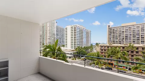 1720 Ala Moana Blvd #803B, Honolulu, HI 96815