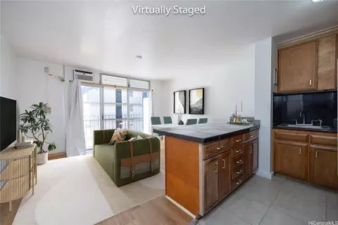 1914 University Ave #305, Honolulu, HI 96822