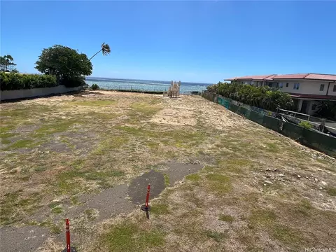 4607 Kahala Ave, Honolulu, HI 96816