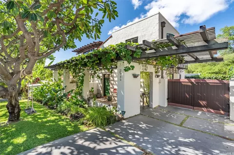2980 Makalei Pl, Honolulu, HI 96815