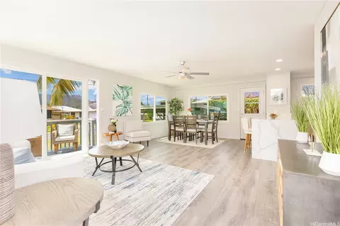 407 Keaniani St #B, Kailua, HI 96734