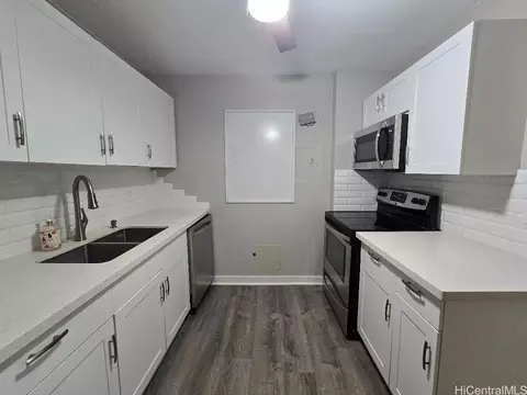 98-1030 Moanalua Rd #5-106, Aiea, HI 96701