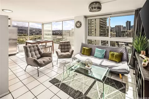 2421 Tusitala St #1501, Honolulu, HI 96815