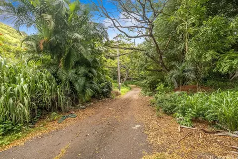98-673 Kilinoe St, Aiea, HI 96701