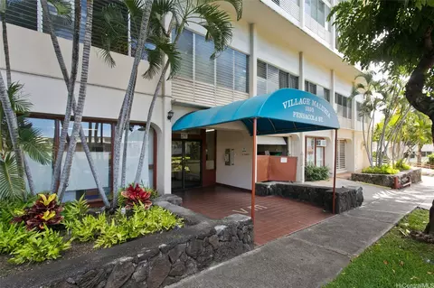 1535 Pensacola St #205, Honolulu, HI 96822