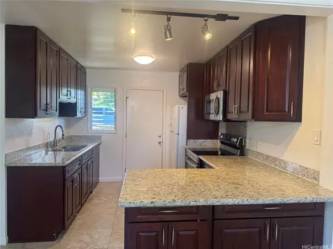 98-1392 Hinu Pl #31, Pearl City, HI 96782