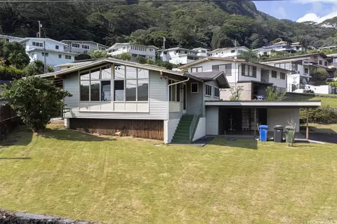 3704 Kumukoa Pl, Honolulu, HI 96822