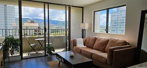 2240 Kuhio Ave #905, Honolulu, HI 96815