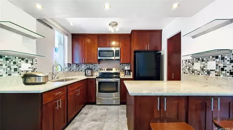 95-644 Hanile St #E202, Mililani, HI 96789
