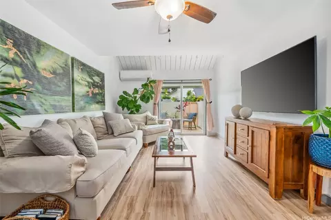 553 Pepeekeo St #6, Honolulu, HI 96825