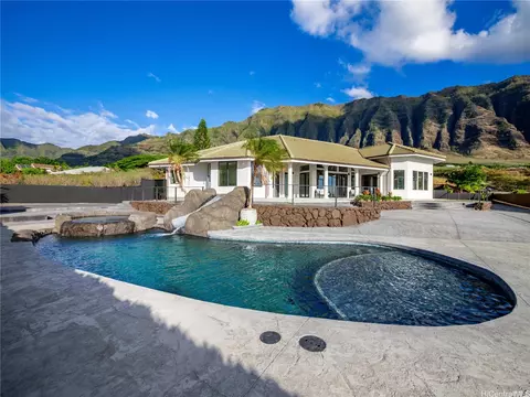 84-1060 Maunaolu St, Waianae, HI 96792
