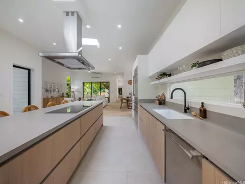 223 Lanipo Dr, Kailua, HI 96734