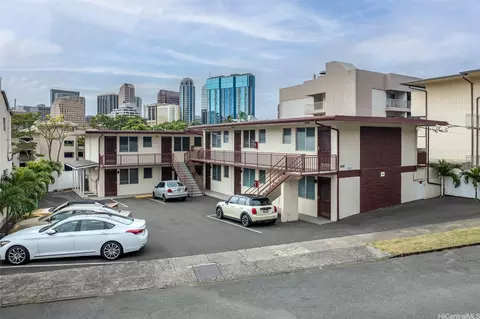 1408 Lusitana St, Honolulu, HI 96813