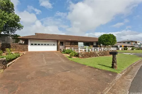 1008 Hoomoana St, Pearl City, HI 96782