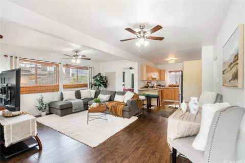 1506 Frear St #A, Honolulu, HI 96813