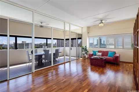 1330 Heulu St #PH2, Honolulu, HI 96822