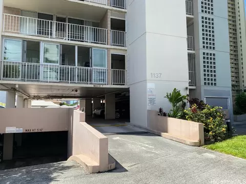 1137 Wilder Ave #803, Honolulu, HI 96822