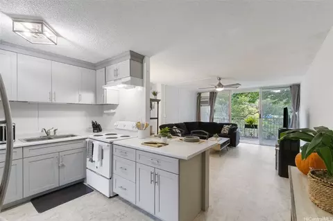 95-2035 Waikalani Pl #B302, Mililani, HI 96789