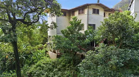 3787 Kumulani Pl, Honolulu, HI 96822
