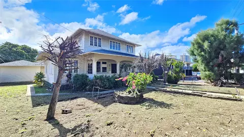 1727 Nuuanu Ave, Honolulu, HI 96817
