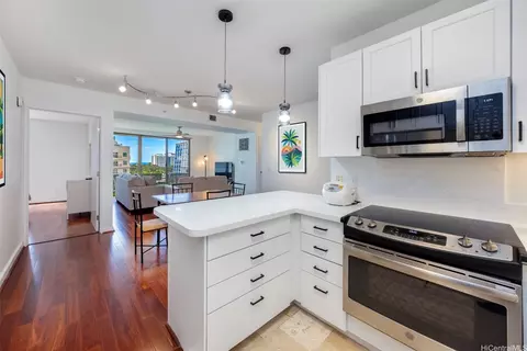 421 Olohana St #702, Honolulu, HI 96815