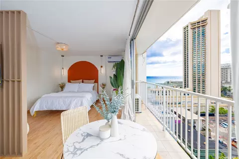 2427 Kuhio Ave #1605, Honolulu, HI 96815